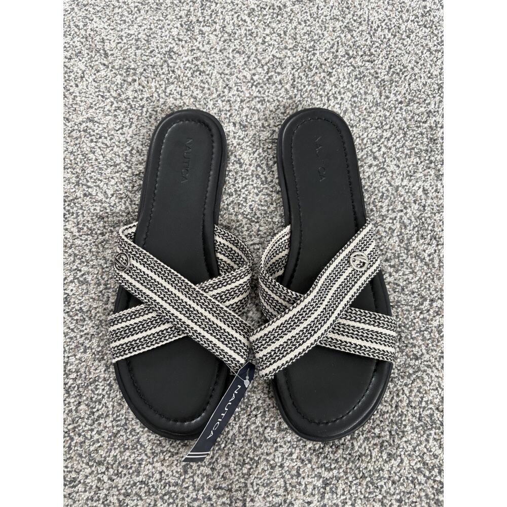 Women’s Nautica Sandals Slip On Black And White Criss Cross New Size 10 Beachy